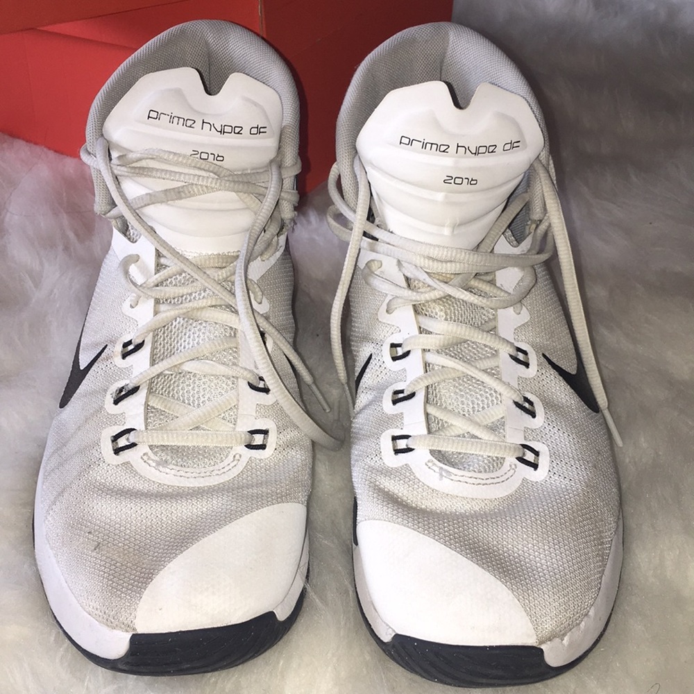 Nike Prime Hype women’s